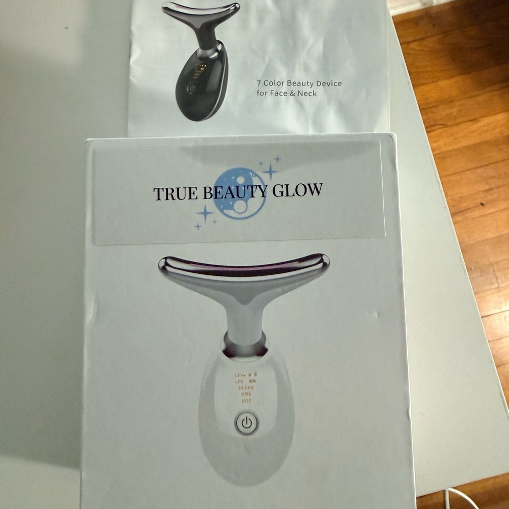 True Beauty Glow Seven Color Beauty Device/ Massager